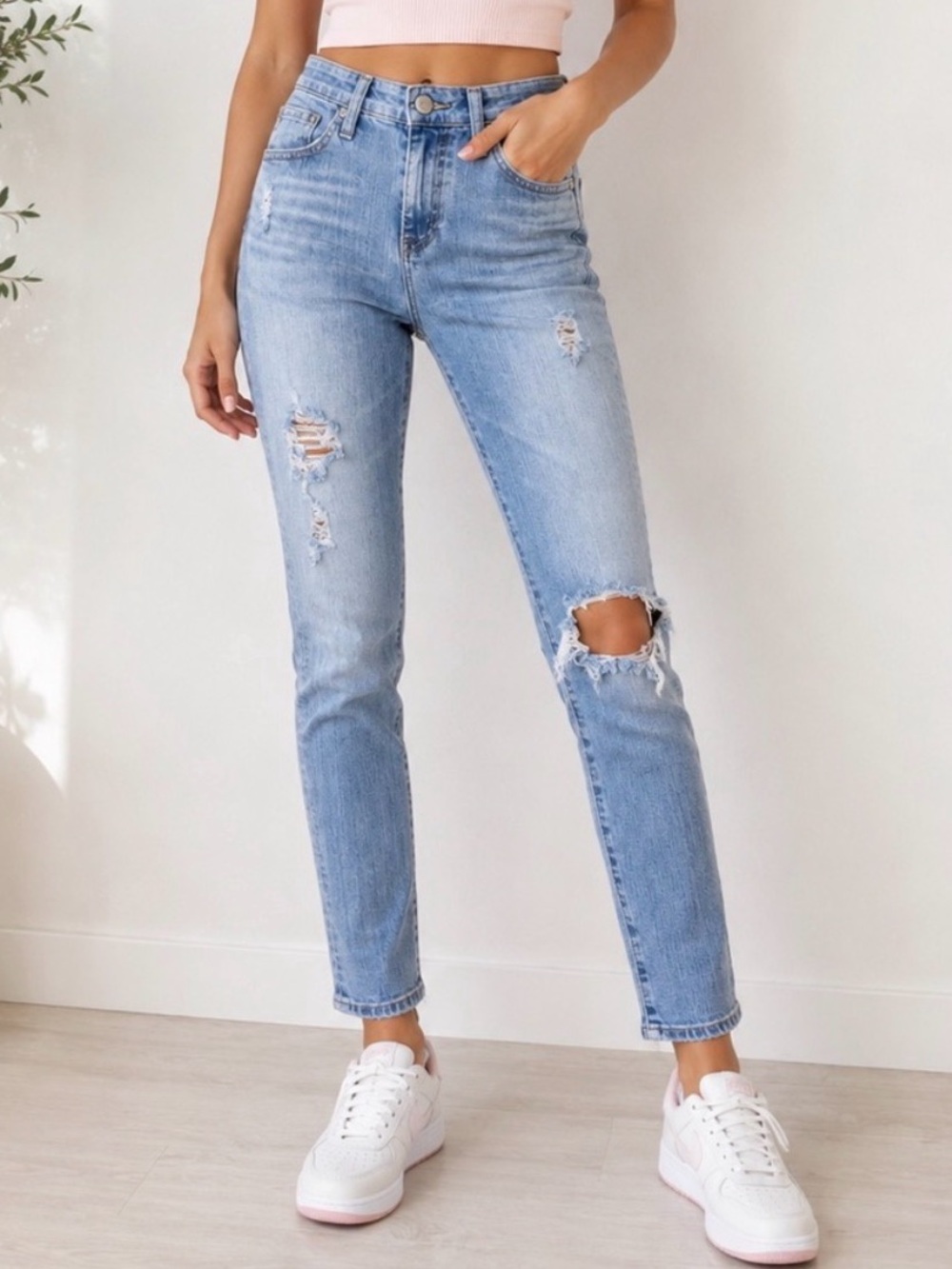 AG Jeans The Stevie Slim Straight Ankle Distressed Light Wash Mid-Rise Size 27